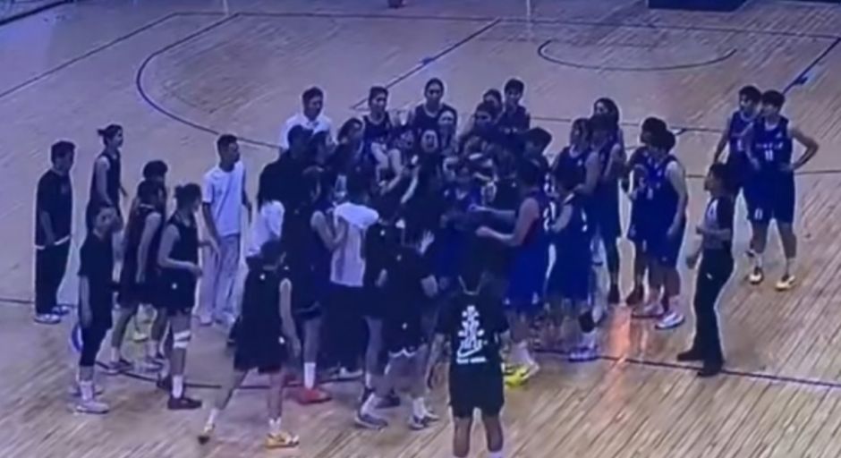 武汉女篮与华科大女篮爆发群殴 教练带头围殴+电梯讨论打架经验