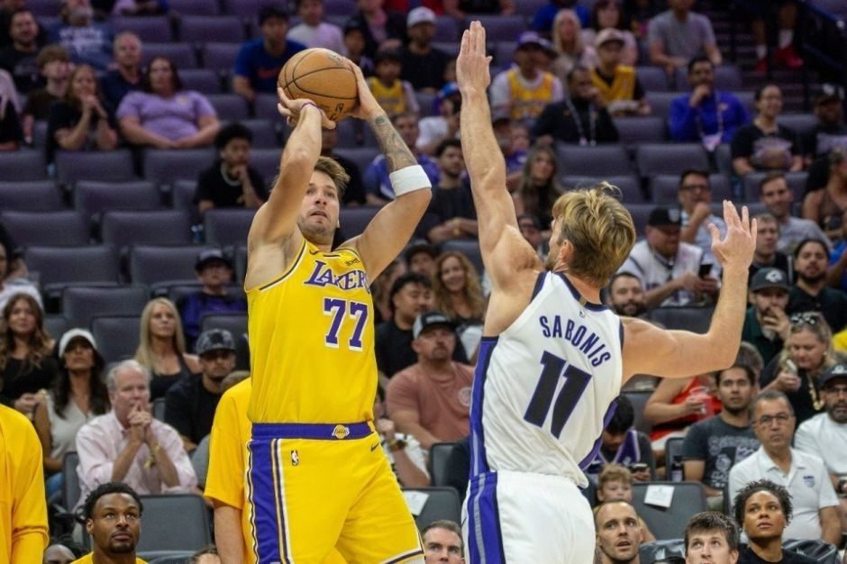 nba直播在线观看高清直播：常规赛湖人vs爵士（10.26）附首发名单预测